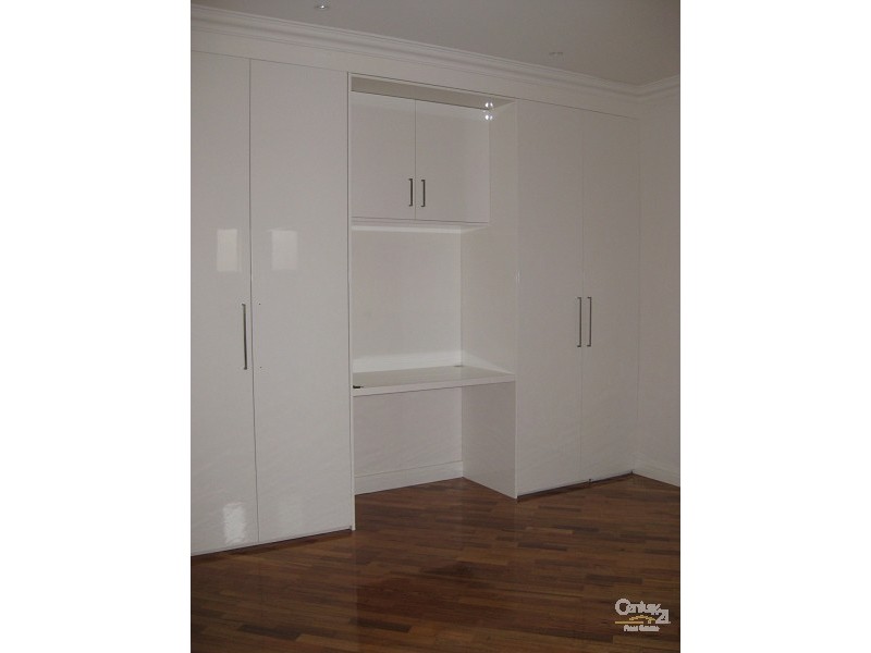 2/10 Main Street, St Kilda East VIC 3183