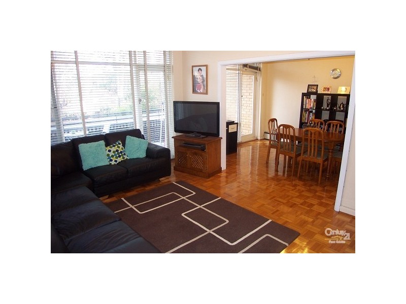 17/29 Dickens Street, Elwood VIC 3184