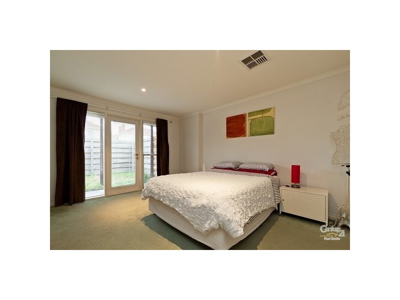 10A The Avenue, St Kilda East VIC 3183