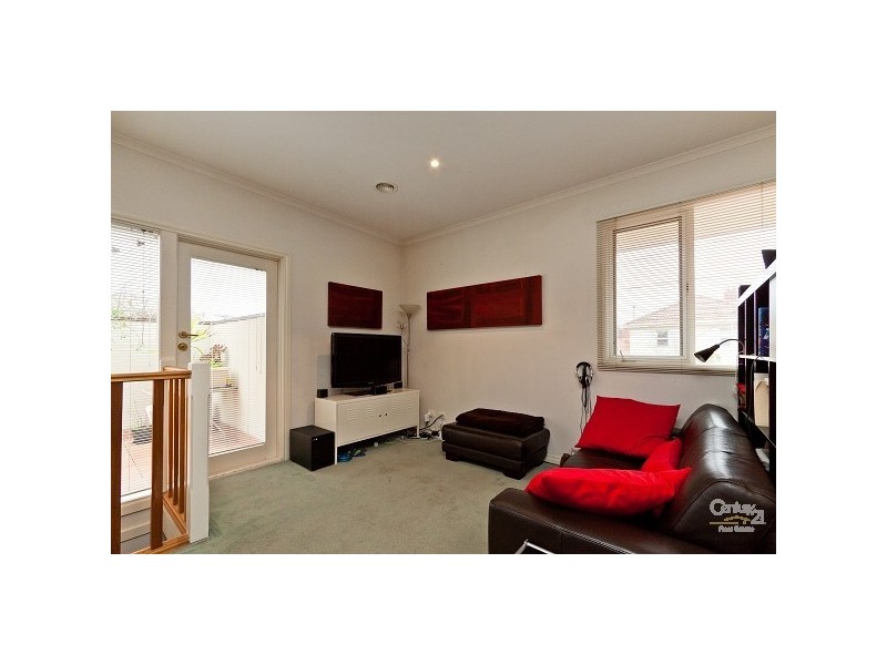 10A The Avenue, St Kilda East VIC 3183