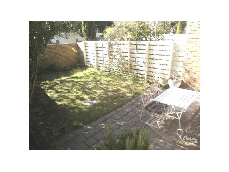 3/3-5 Newlyn Street, Caulfield VIC 3162