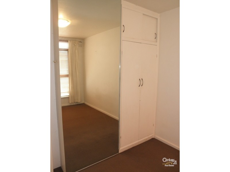 15/23 Robe Street, St Kilda VIC 3182