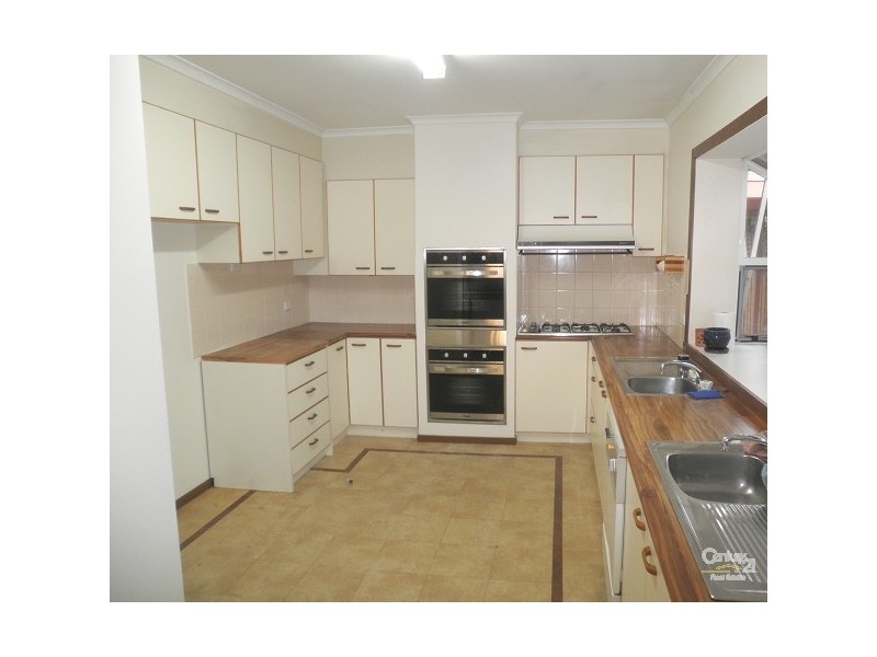 28 Meadow Street, St Kilda East VIC 3183