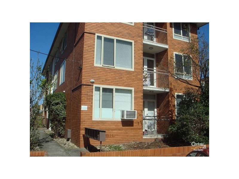 2/111 Grosvenor Street, St Kilda East VIC 3183