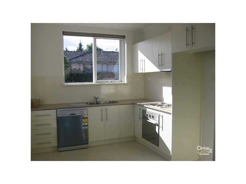 8/13 Hartpury Avenue, Elwood VIC 3184