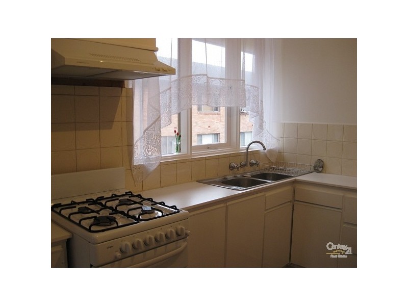 8/66 Alma Road, St Kilda VIC 3182