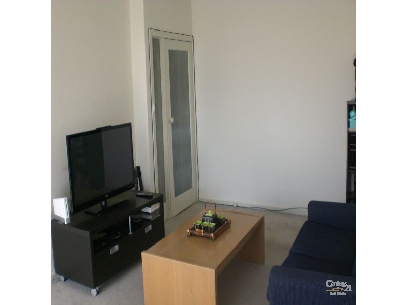 4/18 Roselea Street, Caulfield South VIC 3162