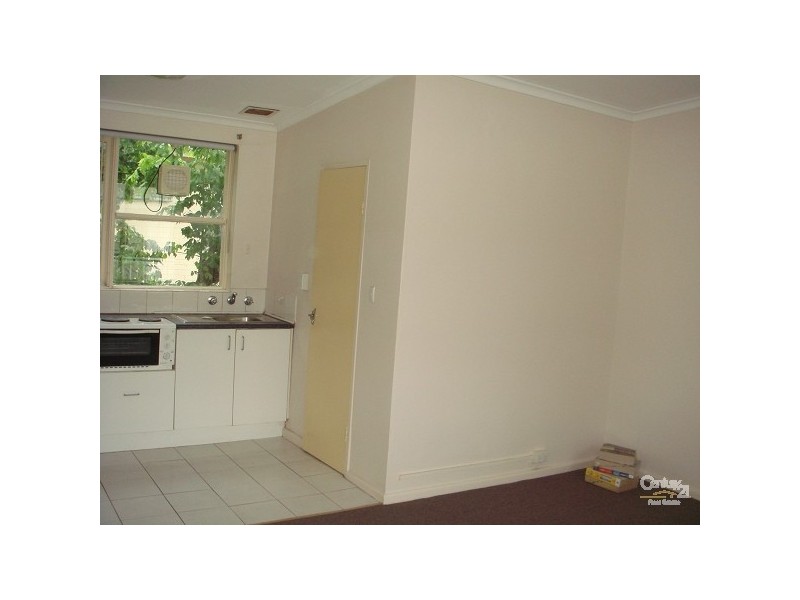 23/4 Wando Grove, St Kilda East VIC 3183