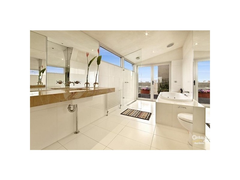 502/129 Fitzroy Street, St Kilda VIC 3182