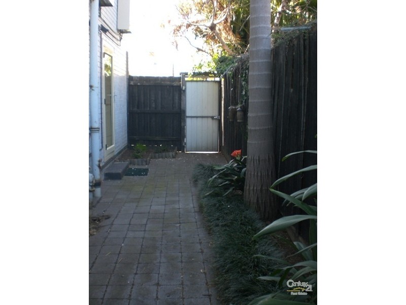 7/18 Chapel Street, St Kilda East VIC 3183