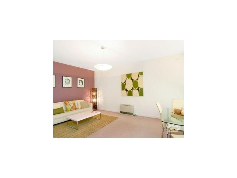 2/16 Khartoum Street, Caulfield North VIC 3161