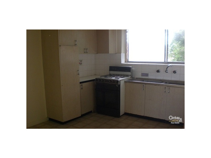 4/2 Clapham road, Hughesdale VIC 3166
