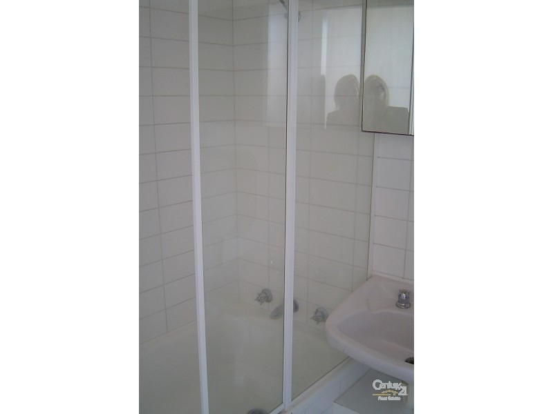 15/50 Carlisle Street, St Kilda VIC 3182