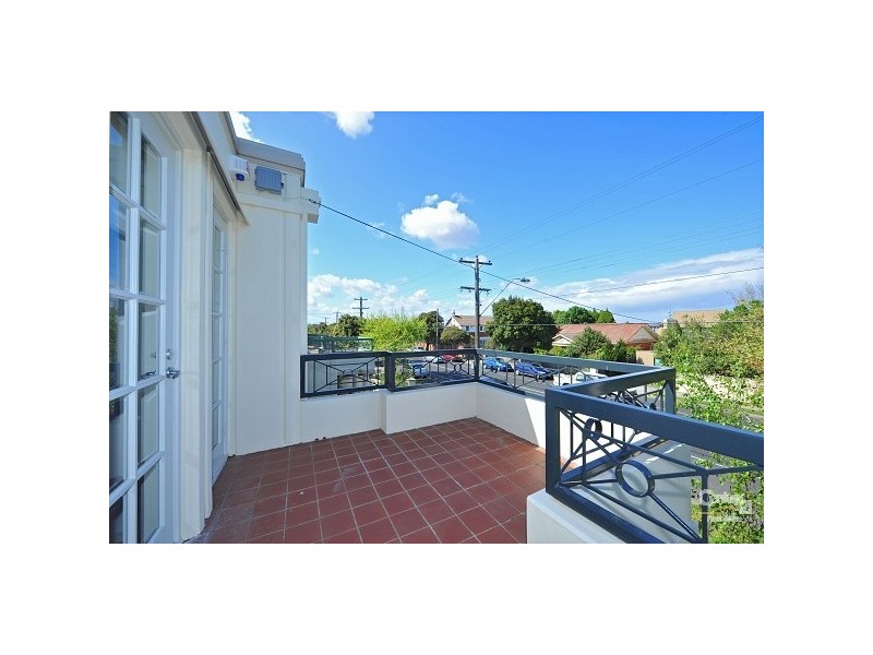 379a Glen Eira Road, Caulfield North VIC 3161