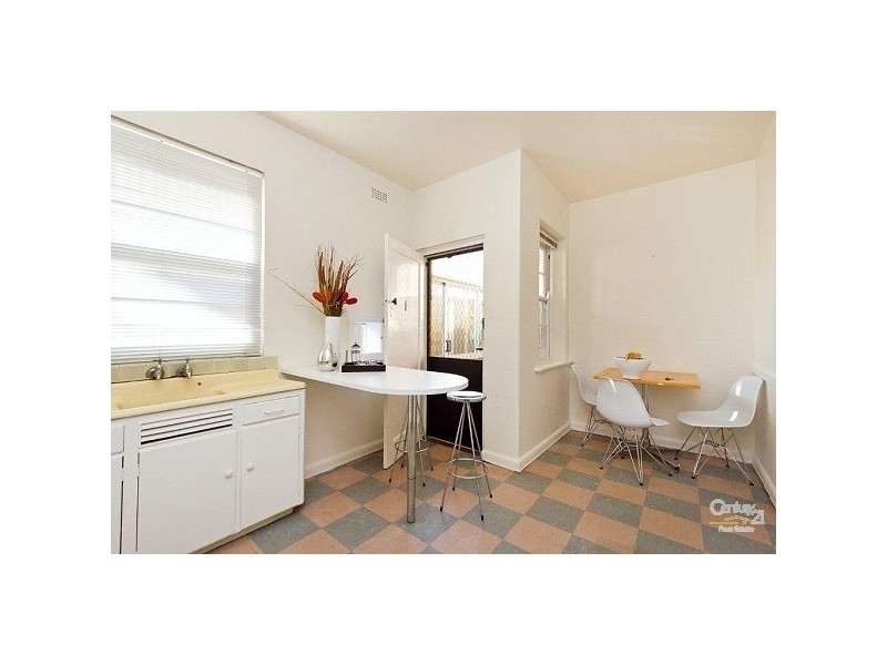 1/2 Hammerdale Avenue, St Kilda East VIC 3183