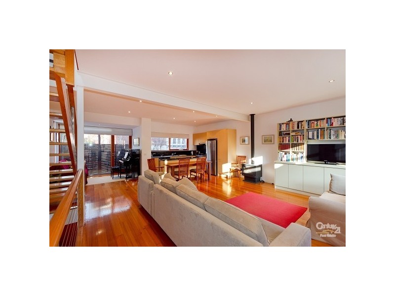 2/4 Westbury Grove, St Kilda East VIC 3183