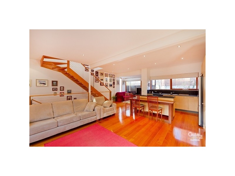 2/4 Westbury Grove, St Kilda East VIC 3183