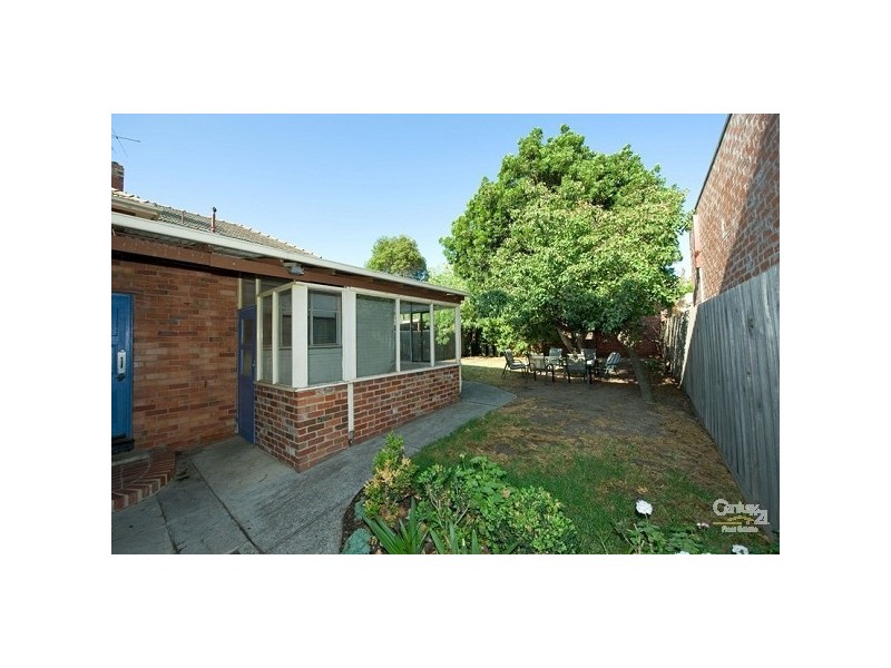 2/49 Tennyson Avenue, Elwood VIC 3184