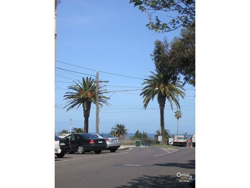 9/2A Robe street, St Kilda VIC 3182