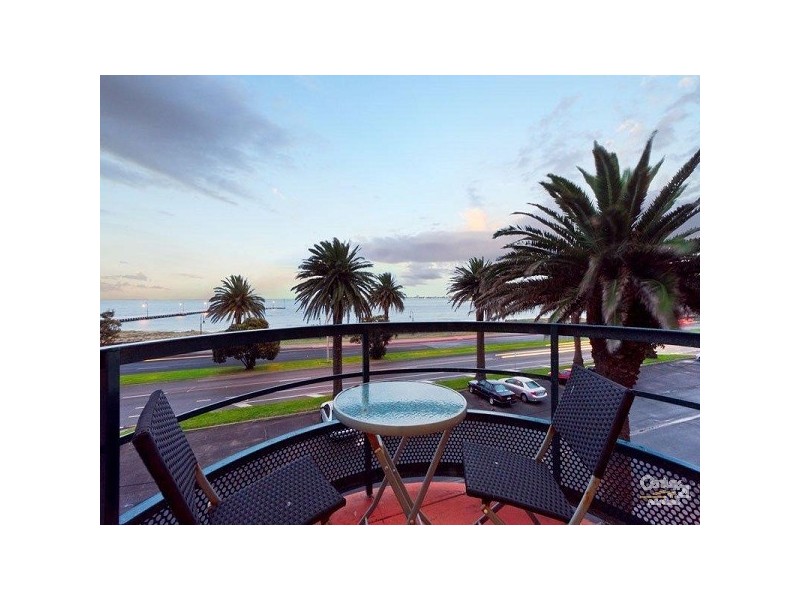 17/9 Beach Street, Port Melbourne VIC 3207