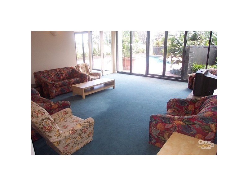 101/81 Queens Road, St Kilda VIC 3182