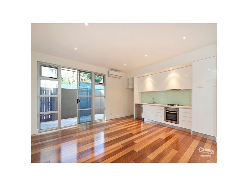 2/4 Camden Street, St Kilda East VIC 3183