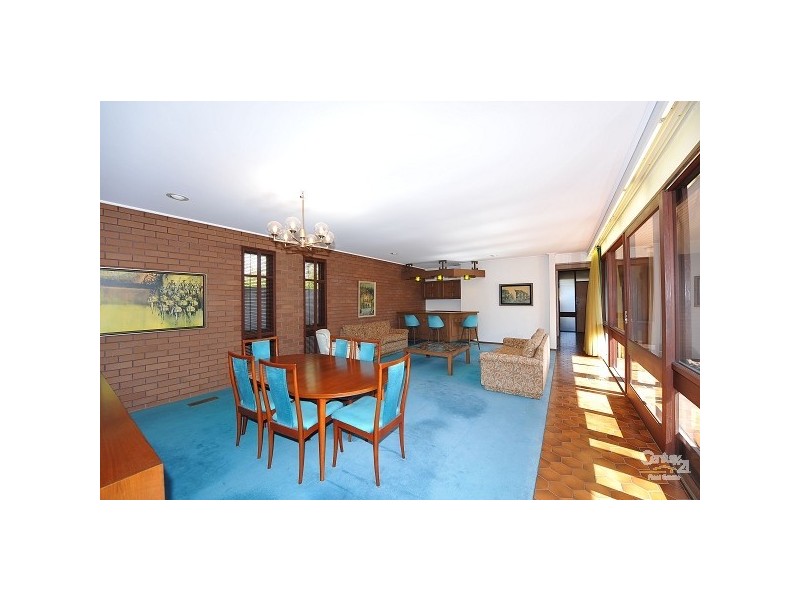 15 Kelburn Street, Caulfield North VIC 3161