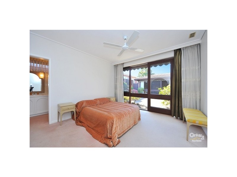 15 Kelburn Street, Caulfield North VIC 3161