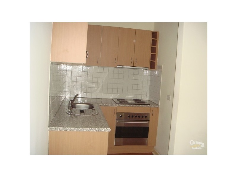 1/50 Lillimur Road, Ormond VIC 3204