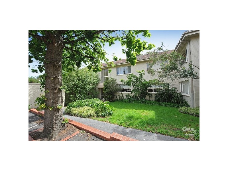 3/129 Kambrook Road, Caulfield North VIC 3161