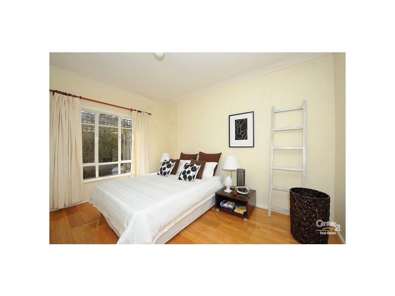 2/25 Manor Grove, Caulfield North VIC 3161