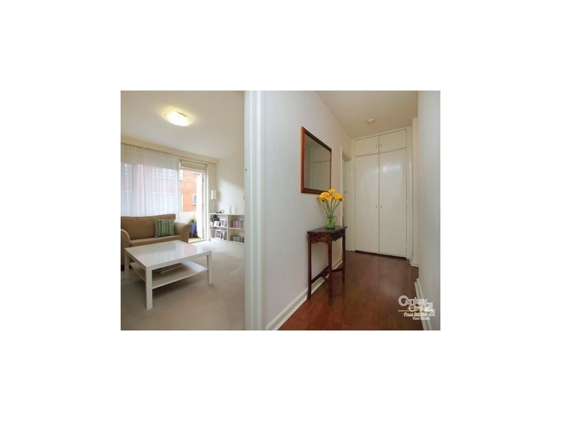 9/27 Mitford Street, St Kilda VIC 3182