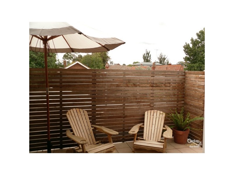 4/30 Gourlay Street, St Kilda East VIC 3183