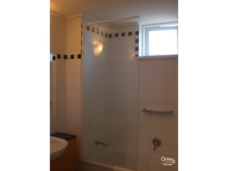 9/4 Pilley Street, St Kilda East VIC 3183