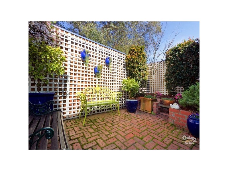 15 Marlborough Street, St Kilda East VIC 3183