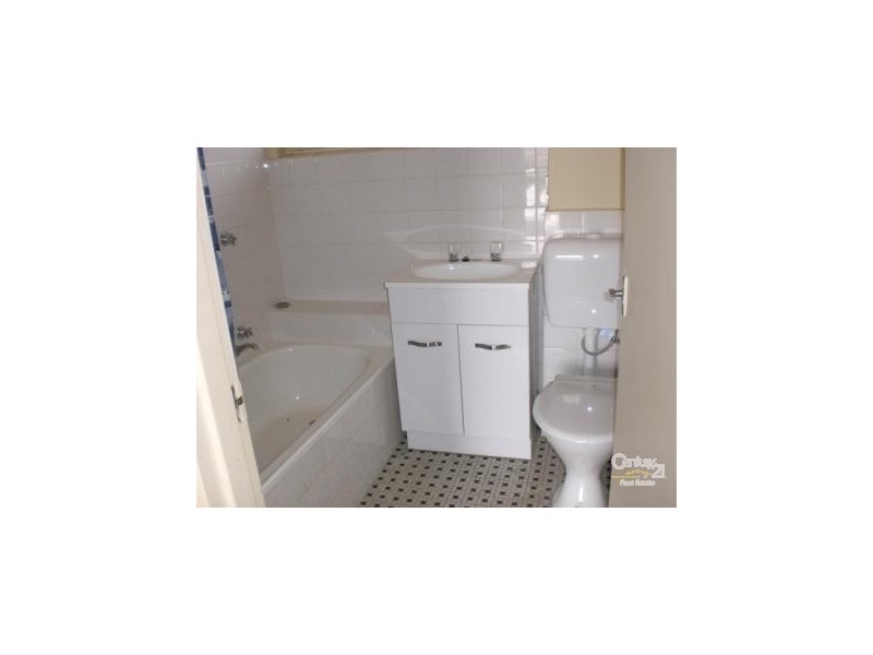 13/6 Poplar Grove, Carnegie VIC 3163