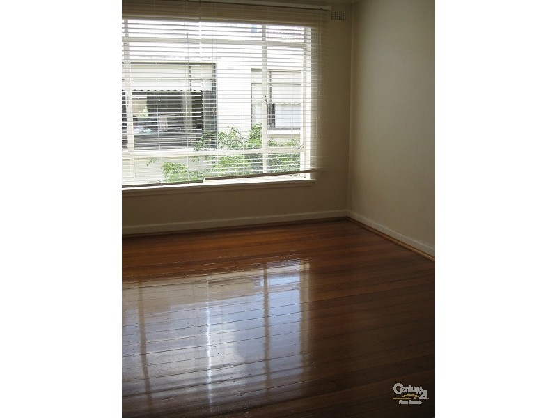 8/30 Balaclava Road, St Kilda East VIC 3183