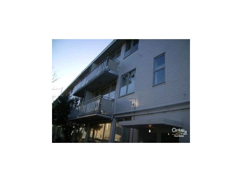 8/51 Chapel Street, St Kilda VIC 3182