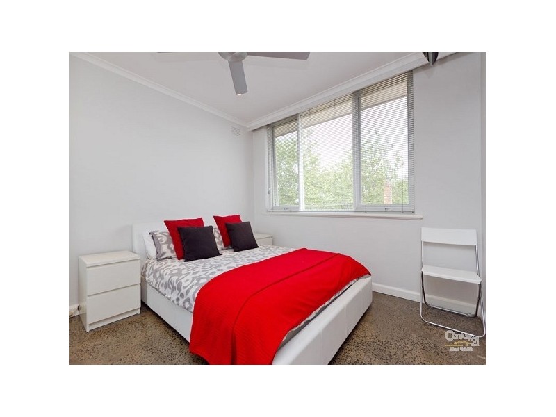 17/11-15 Chapel Street, St Kilda VIC 3182