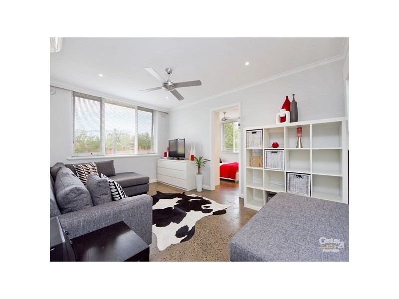 17/11-15 Chapel Street, St Kilda VIC 3182