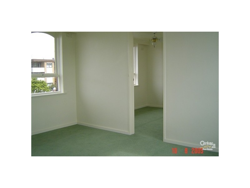 6/9 Camden Street, St Kilda East VIC 3183