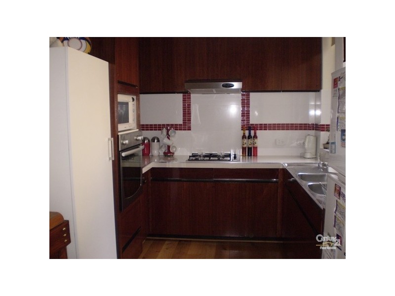 11/8 Mooltan Street, St Kilda East VIC 3183