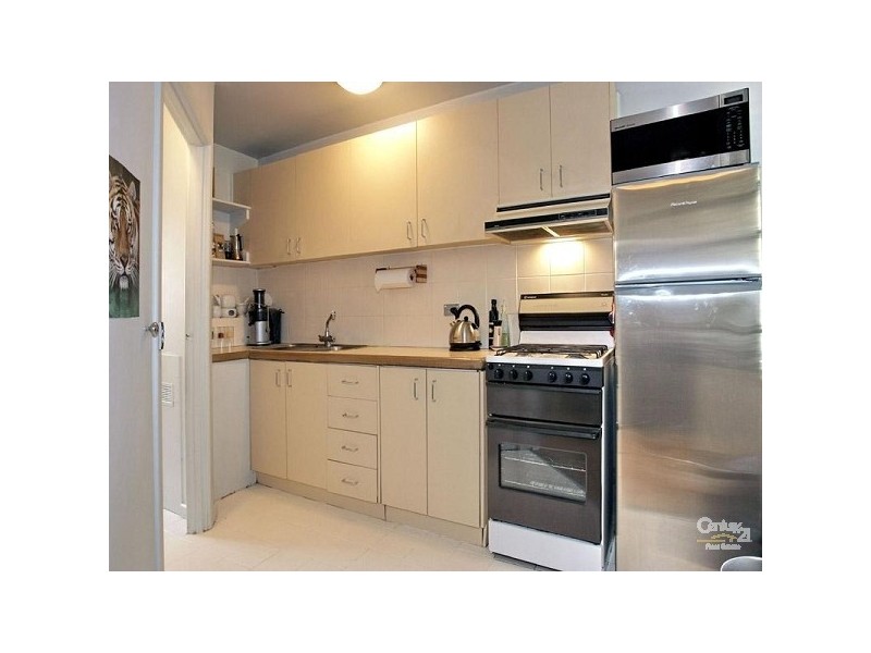 8/20 Orange Grove, St Kilda East VIC 3183