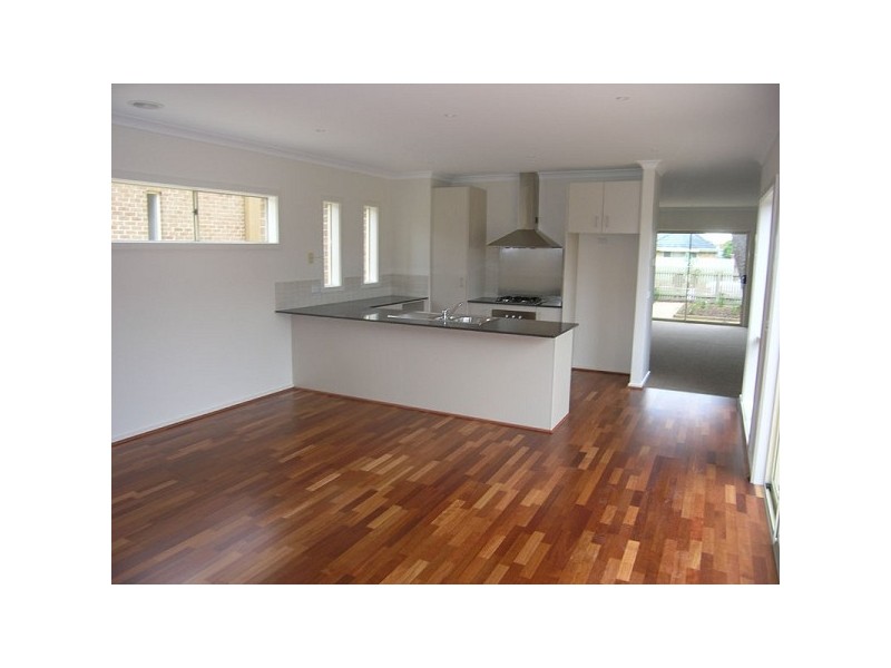 42D Follett Road, Cheltenham VIC 3192