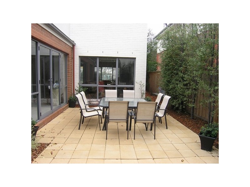 33 Carnoustie Parade, Heatherton VIC 3202