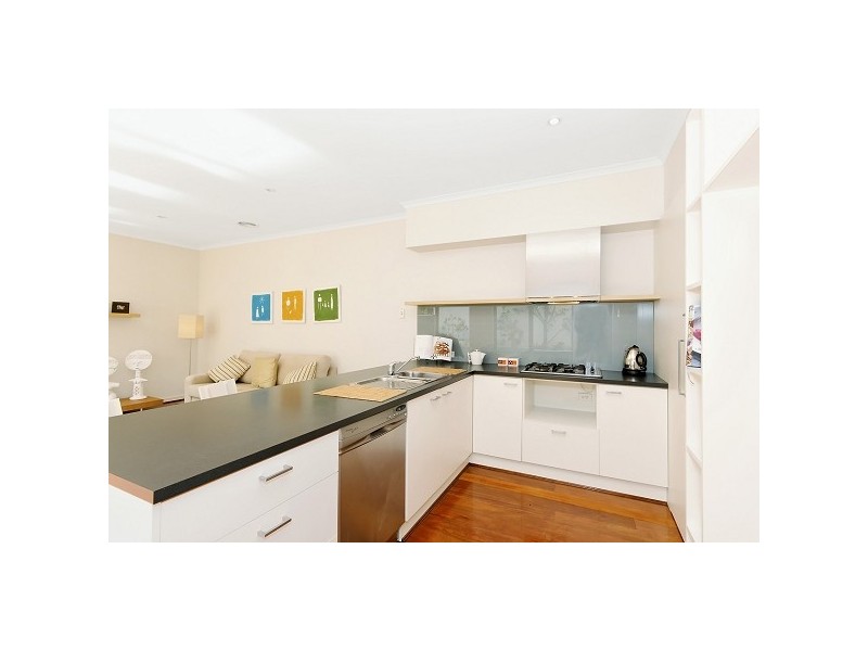 8 Muirfield Close, Heatherton VIC 3202