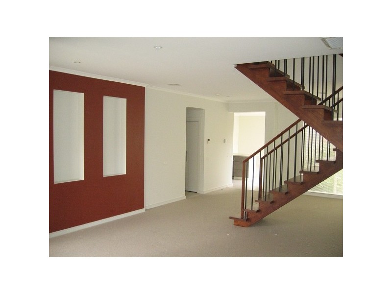 4 Edgewood Place, Heatherton VIC 3202