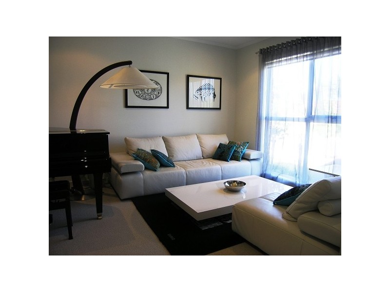 12 Inverness Place, Heatherton VIC 3202