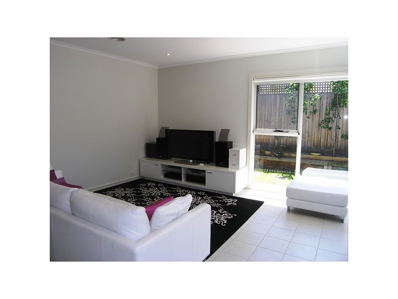 12 Inverness Place, Heatherton VIC 3202