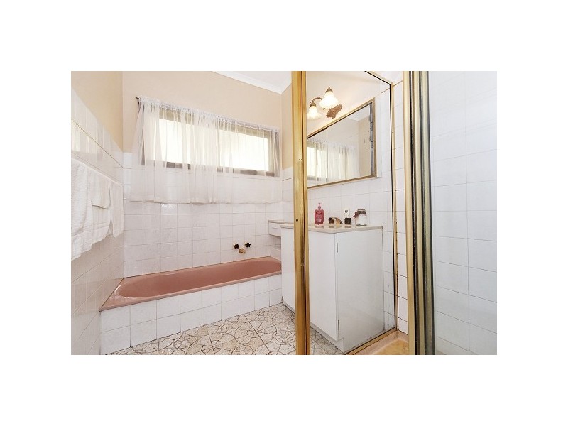 6 Robross Street, Cheltenham VIC 3192